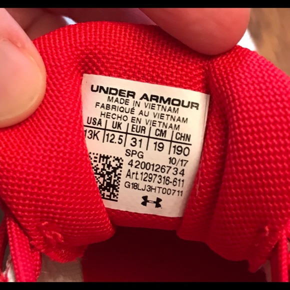 (Under Armour, sz 13) Kids Baseball Cleats ⚾️ - Picture 7 of 7